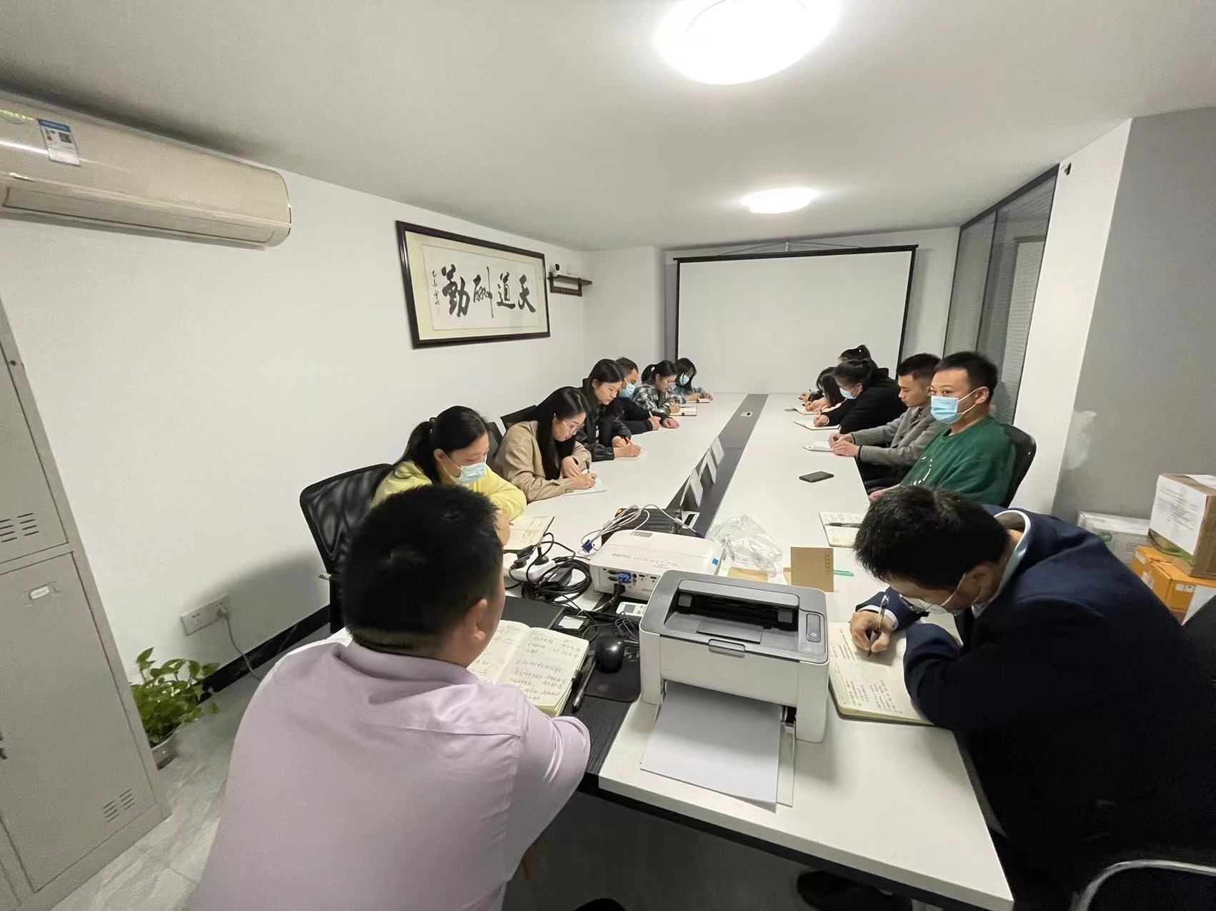 e17dc872450a0081db84b6a60a243b1.jpg e17dc872450a0081db84b6a60a243b1.jpg